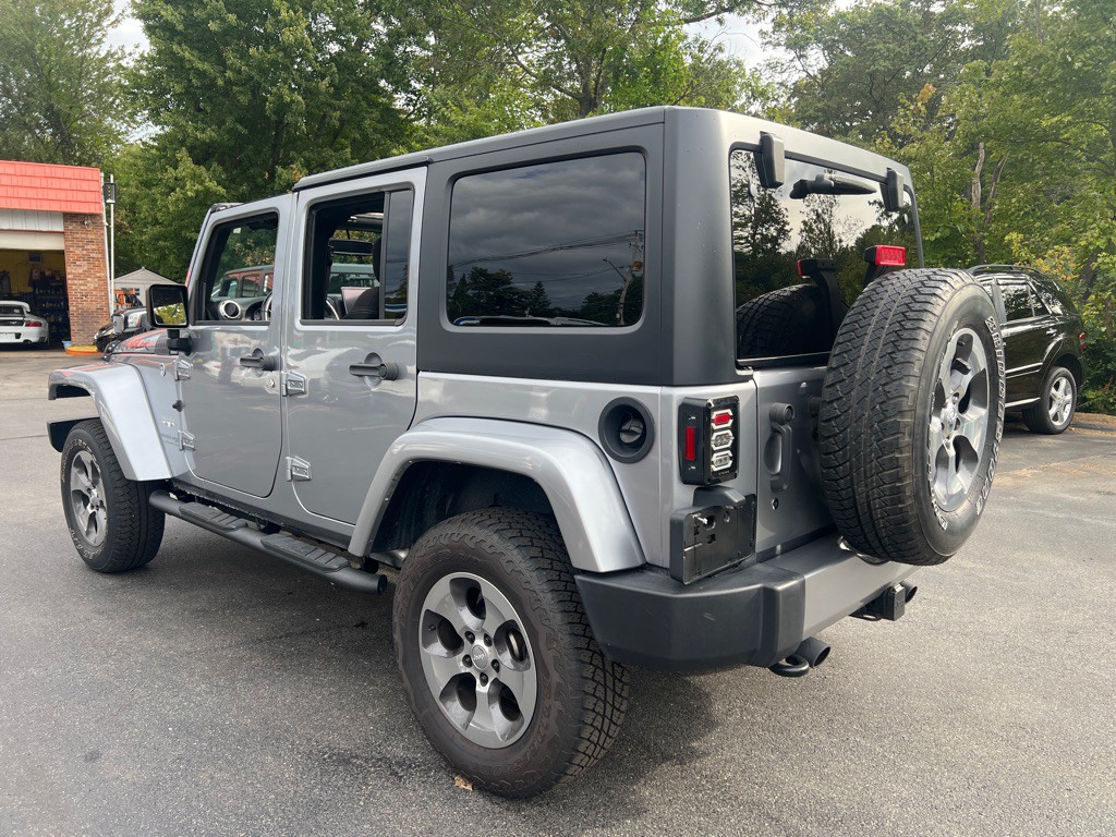 2018 Jeep Wrangler Unlimited Image 2