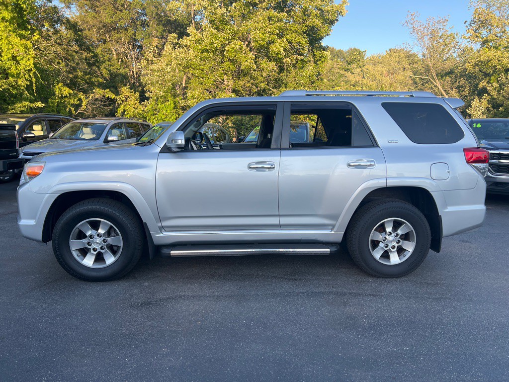 2013 Toyota 4Runner Image 2