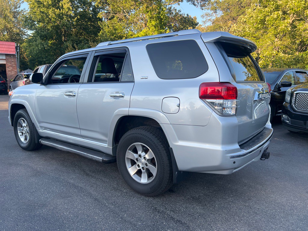 2013 Toyota 4Runner Image 3