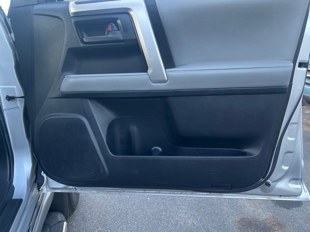 2013 Toyota 4Runner Image 12