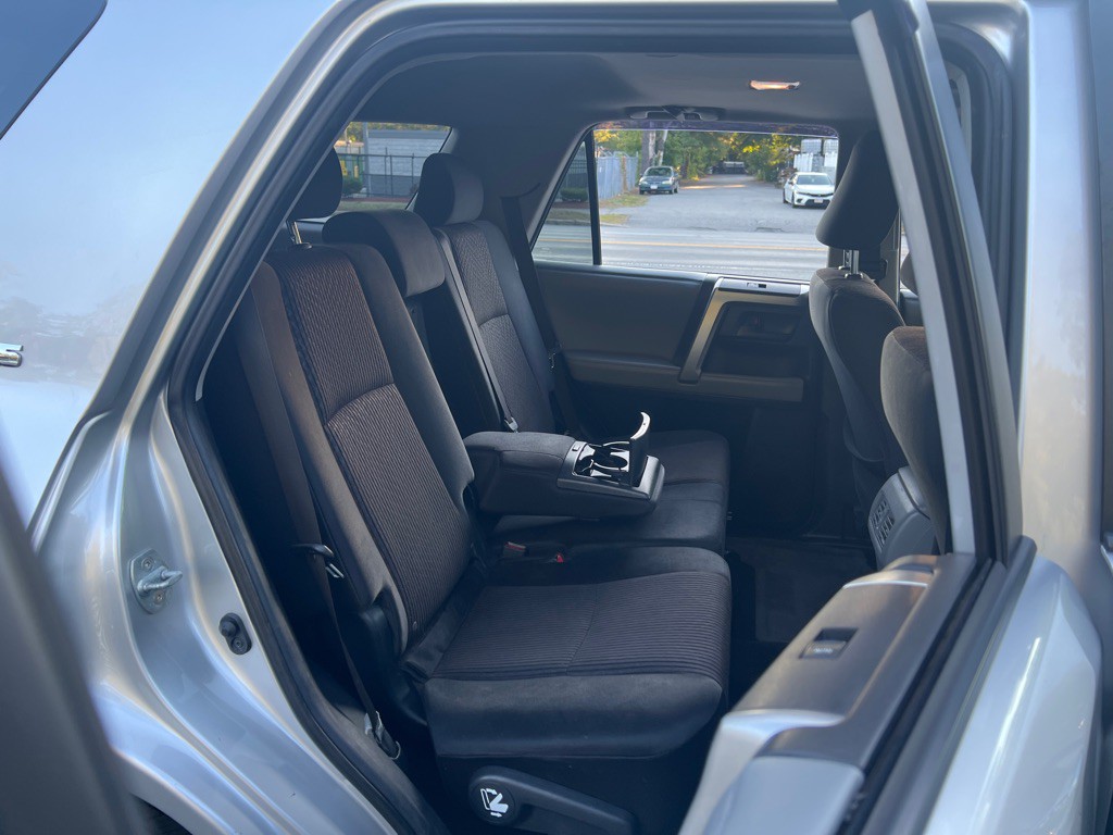 2013 Toyota 4Runner Image 18