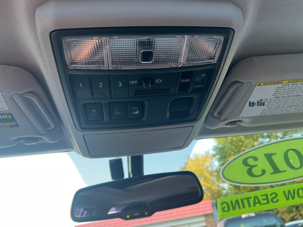 2013 Toyota 4Runner Image 28