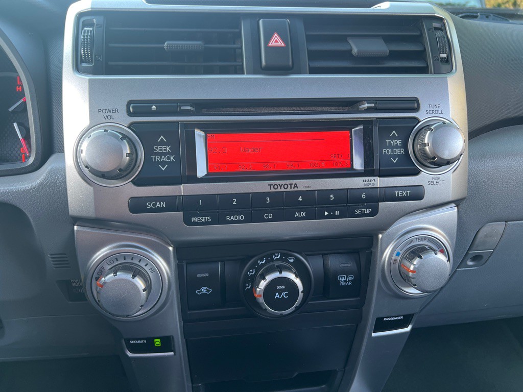 2013 Toyota 4Runner Image 31