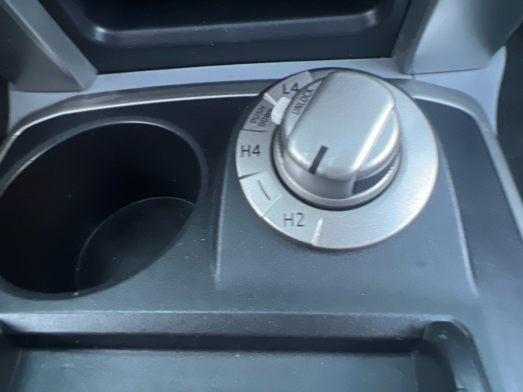 2013 Toyota 4Runner Image 33