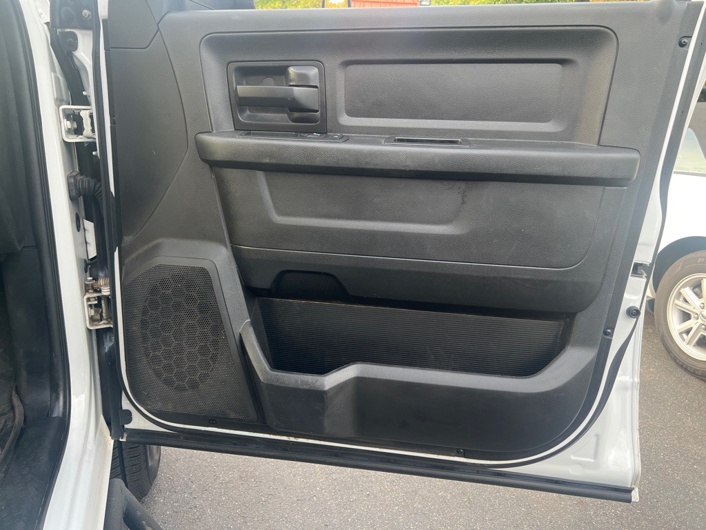 2016 RAM 3500 Image 10