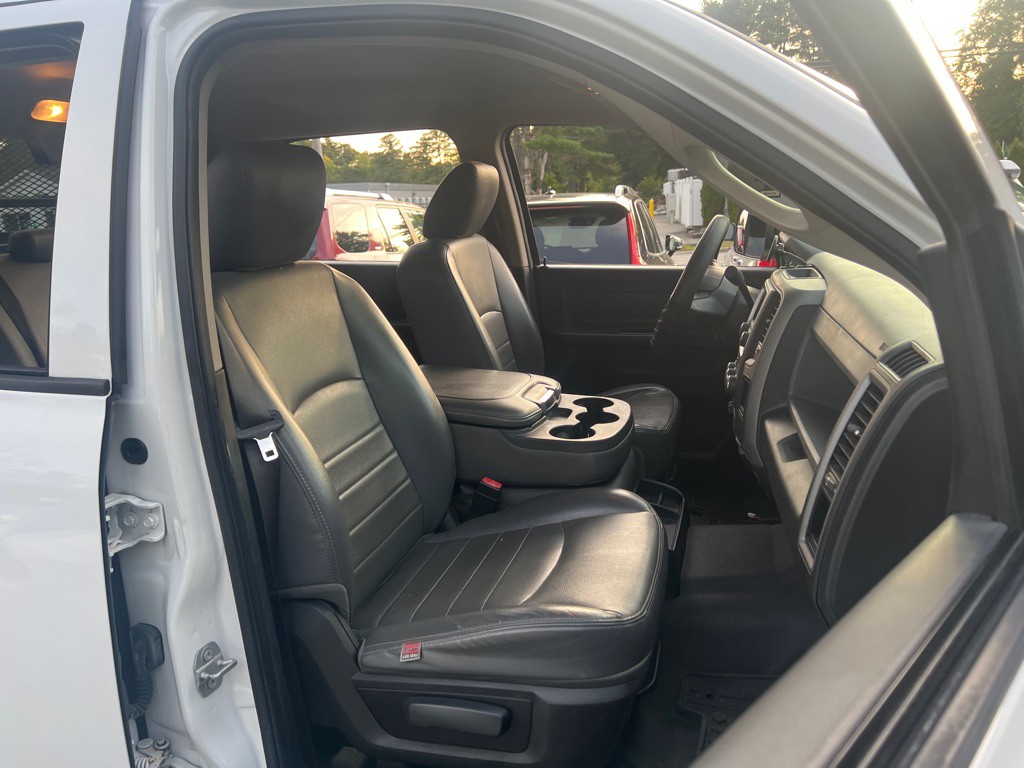 2016 RAM 3500 Image 14