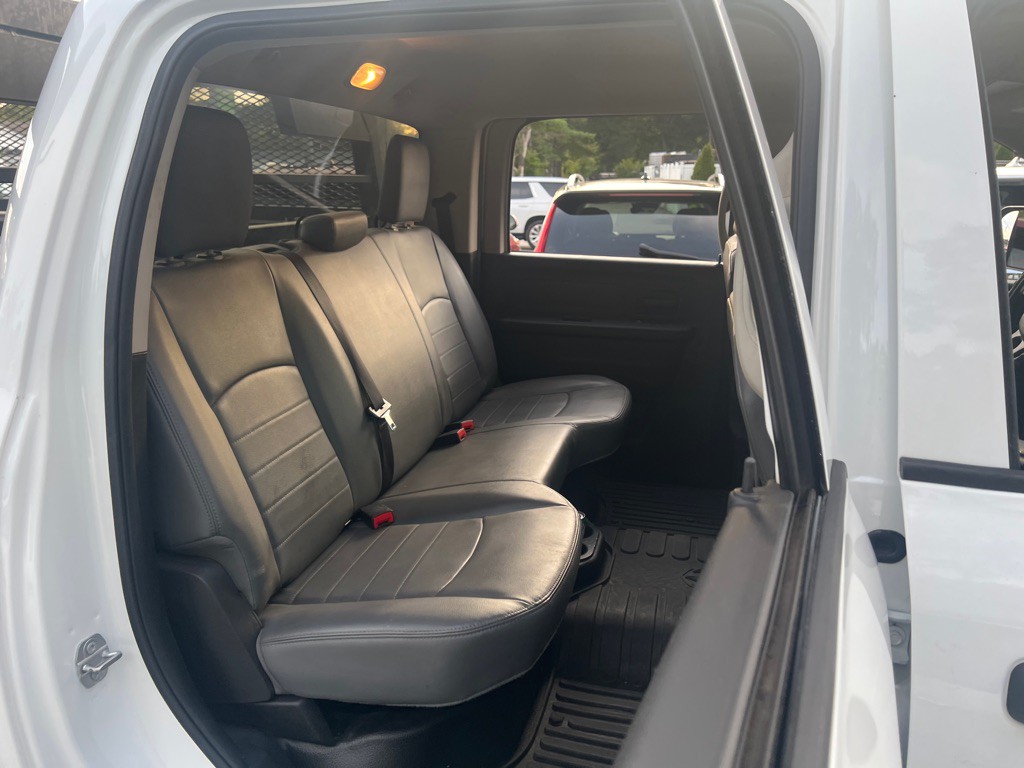 2016 RAM 3500 Image 15