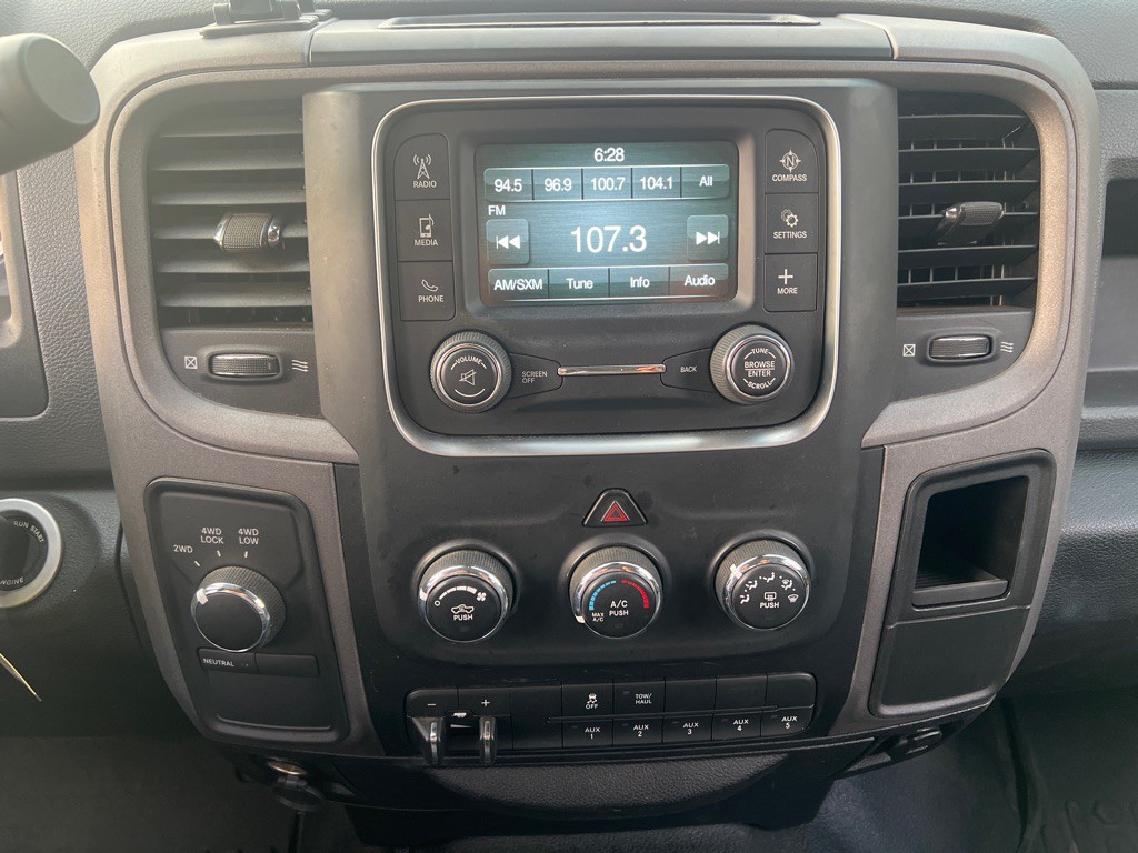 2016 RAM 3500 Image 27