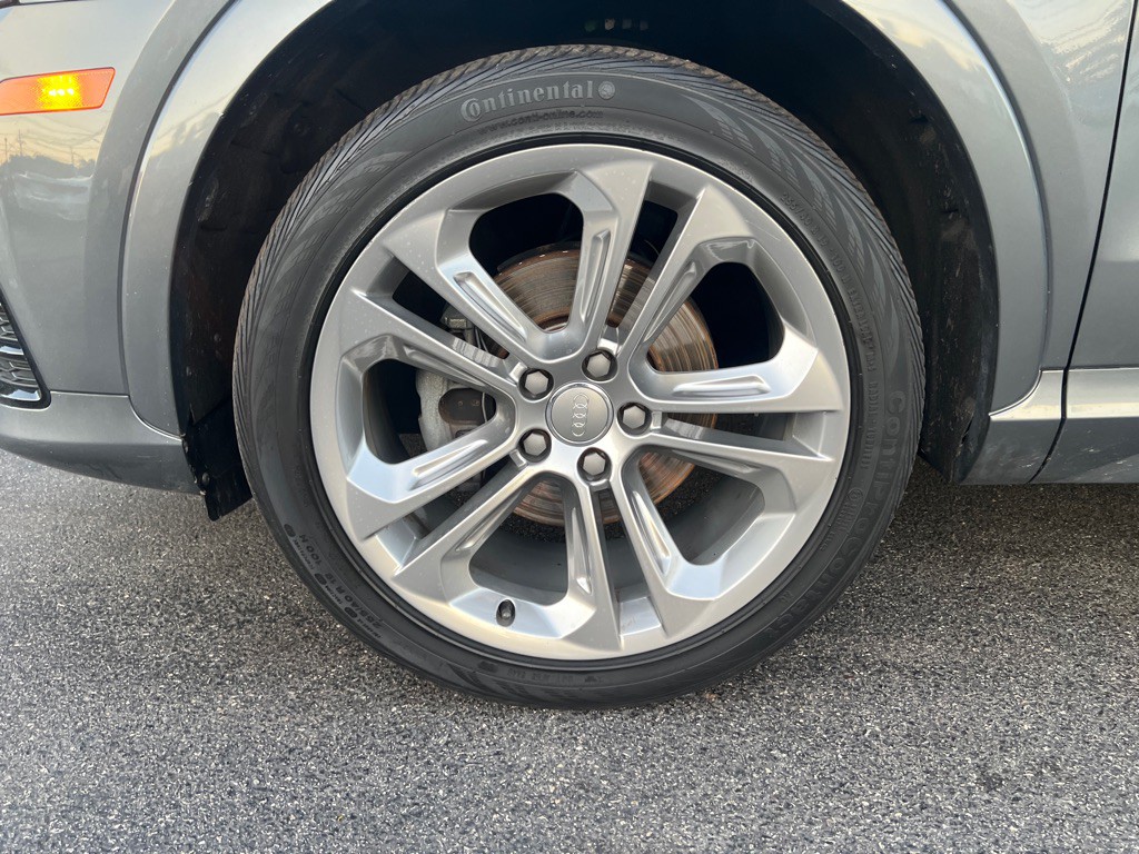 2017 Audi Q3 Image 40