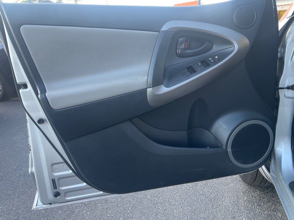 2012 Toyota Rav4 Image 10