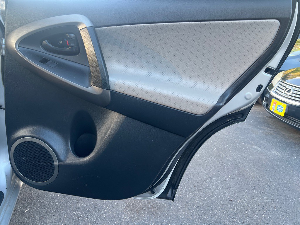 2012 Toyota Rav4 Image 13