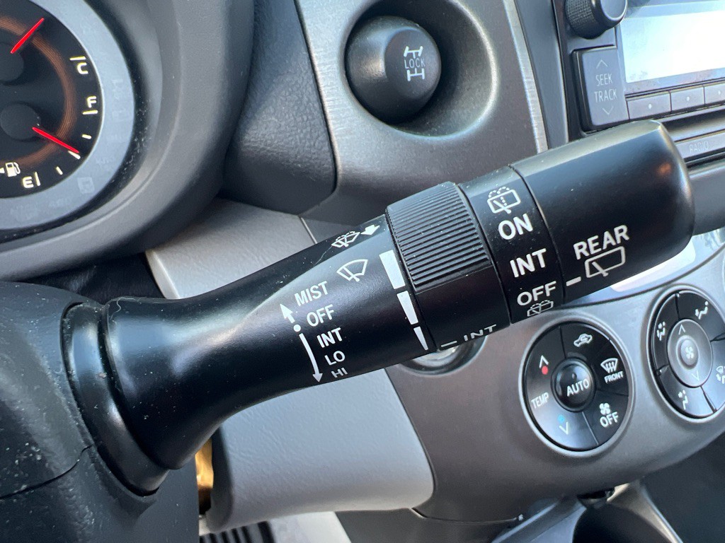 2012 Toyota Rav4 Image 21