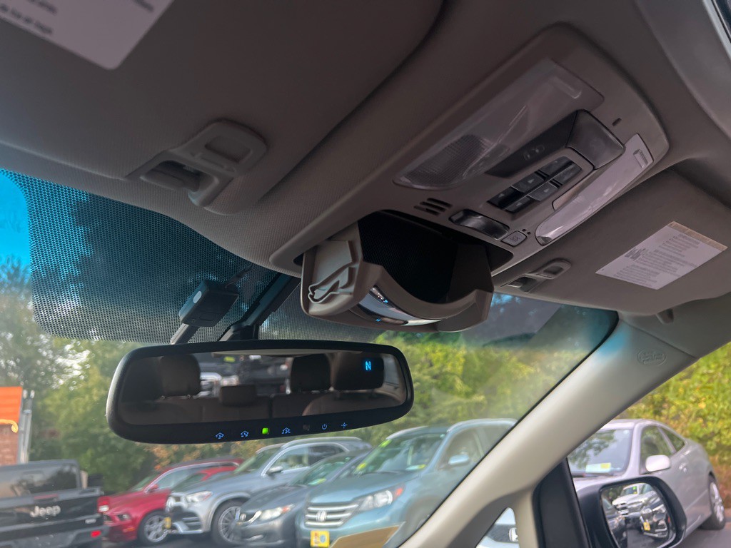 2016 Toyota Sienna Image 22