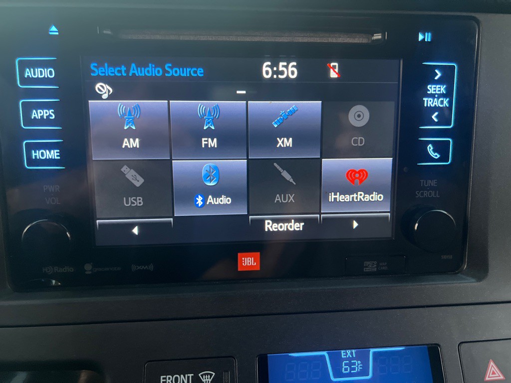 2016 Toyota Sienna Image 23