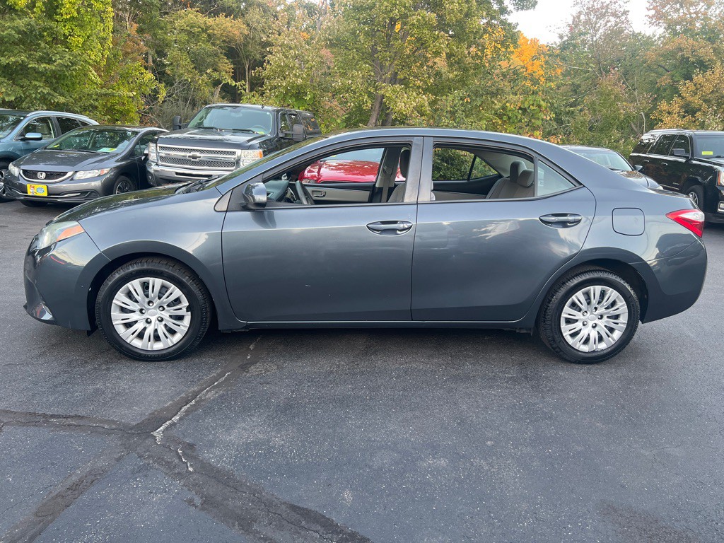 2014 Toyota Corolla Image 2