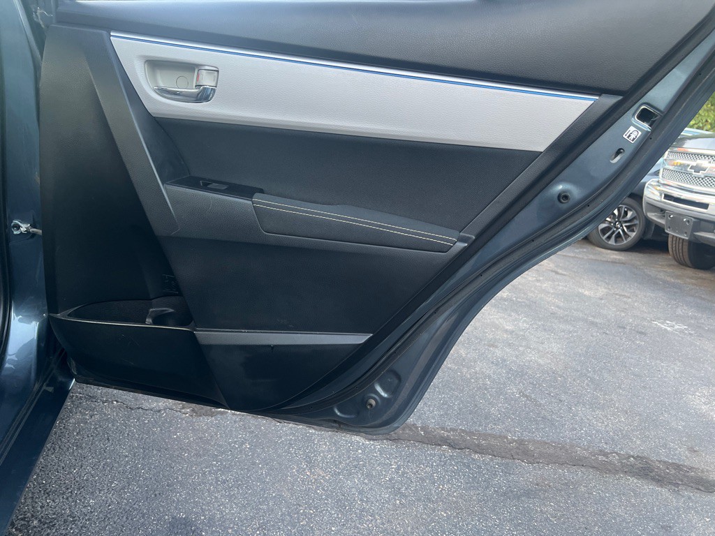 2014 Toyota Corolla Image 12