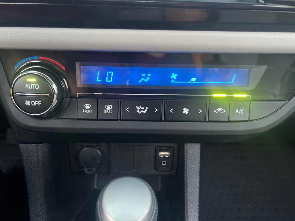 2014 Toyota Corolla Image 23