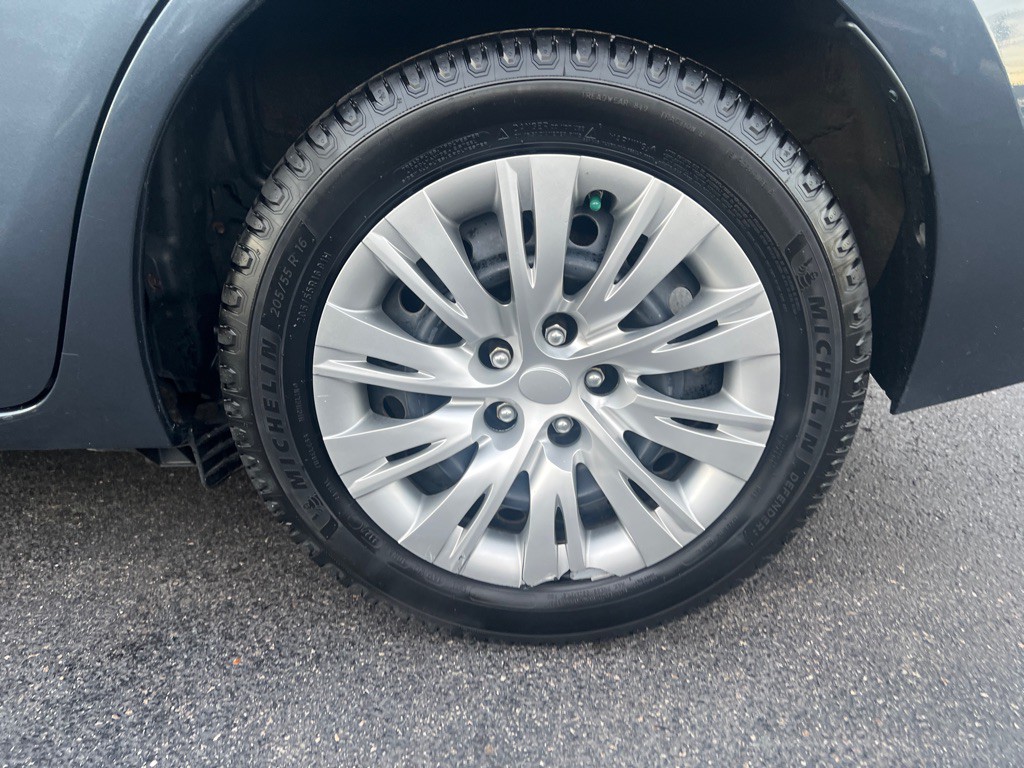 2014 Toyota Corolla Image 28