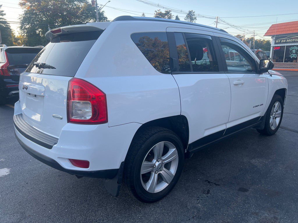 2013 Jeep Compass Image 8