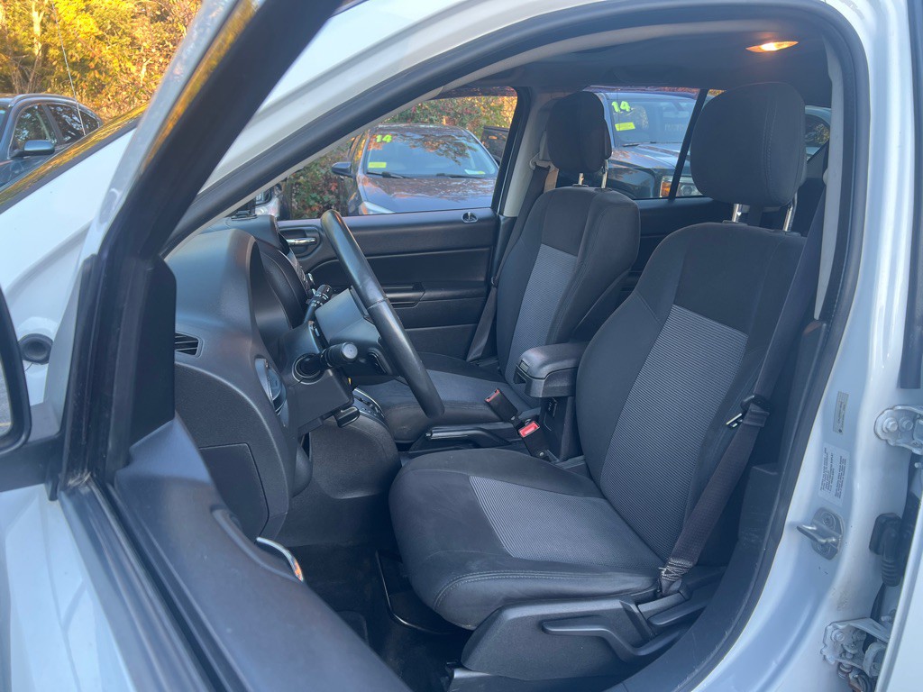 2013 Jeep Compass Image 14