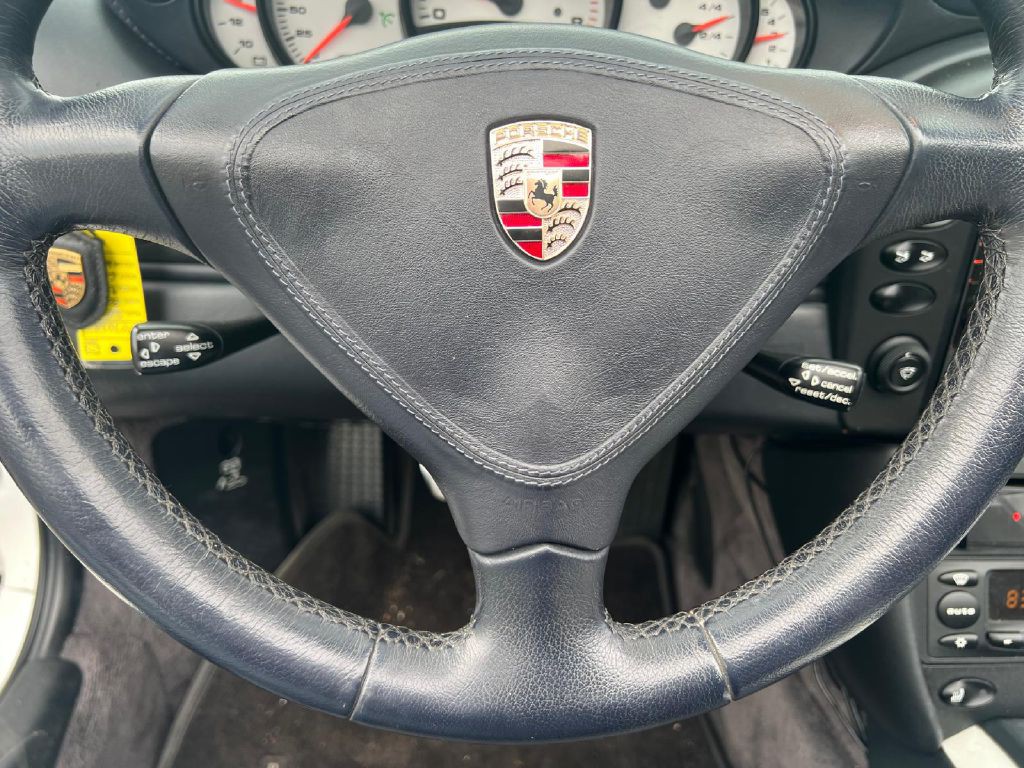 2004 Porsche 911 Image 12