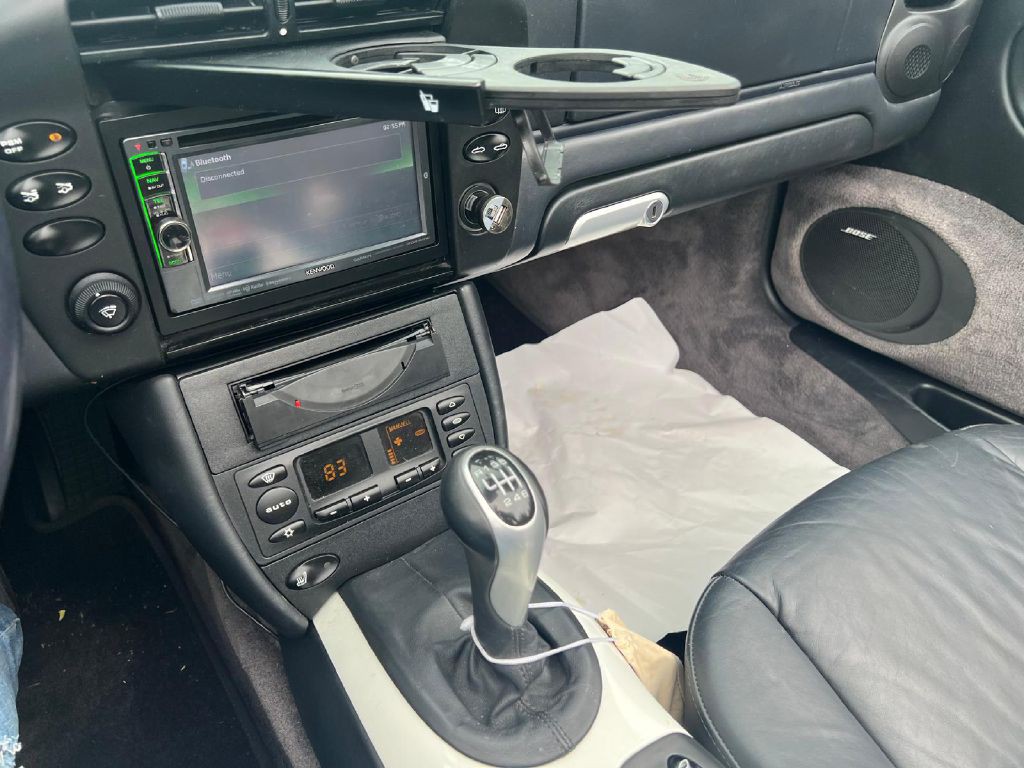 2004 Porsche 911 Image 16