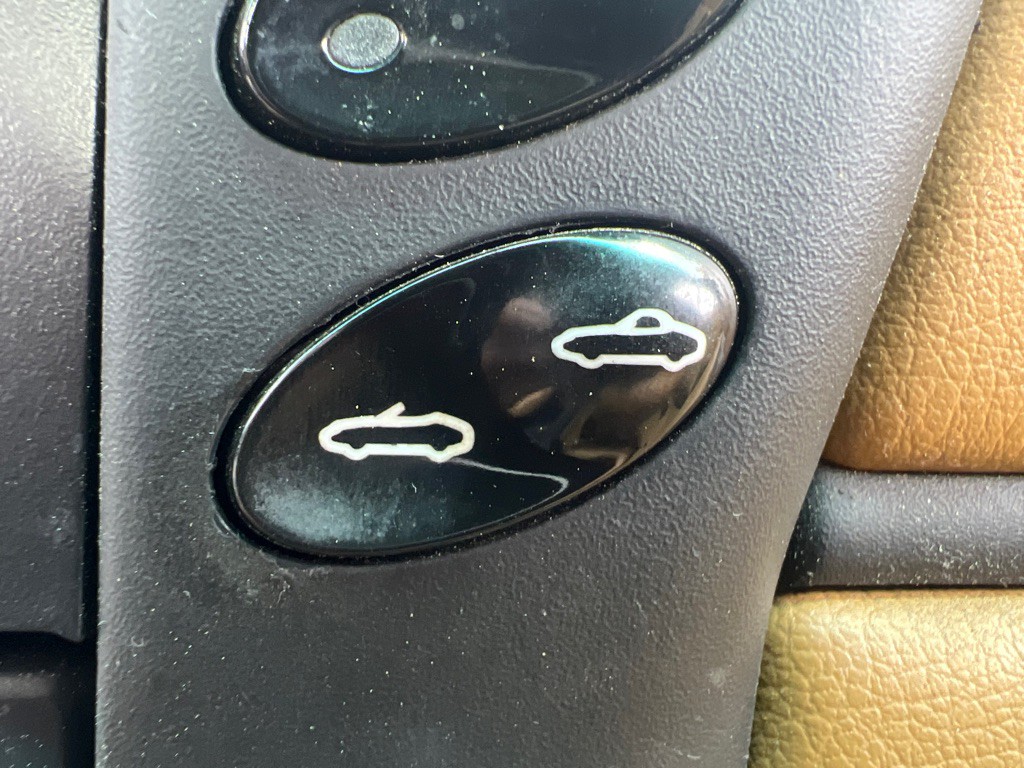 2000 Porsche Boxster Image 9