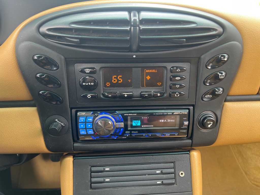 2000 Porsche Boxster Image 28