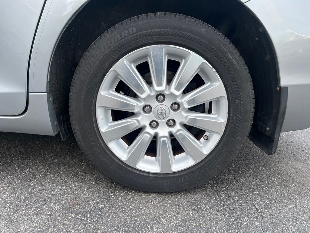 2013 Toyota Sienna Image 31