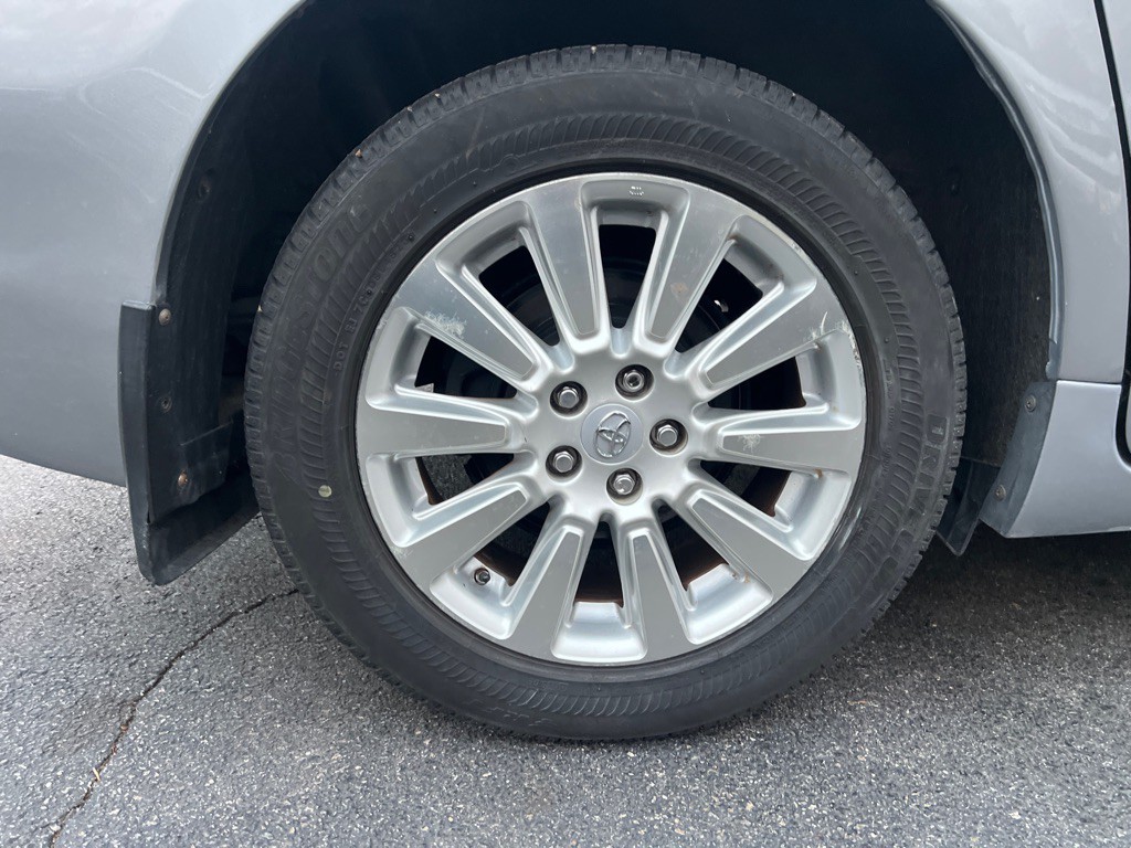 2013 Toyota Sienna Image 33