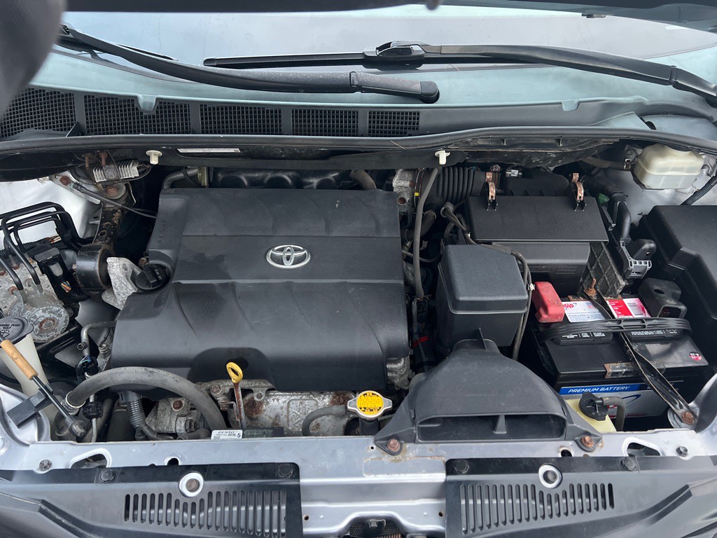 2013 Toyota Sienna Image 34