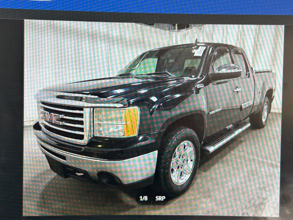 2010 GMC Sierra Image 2