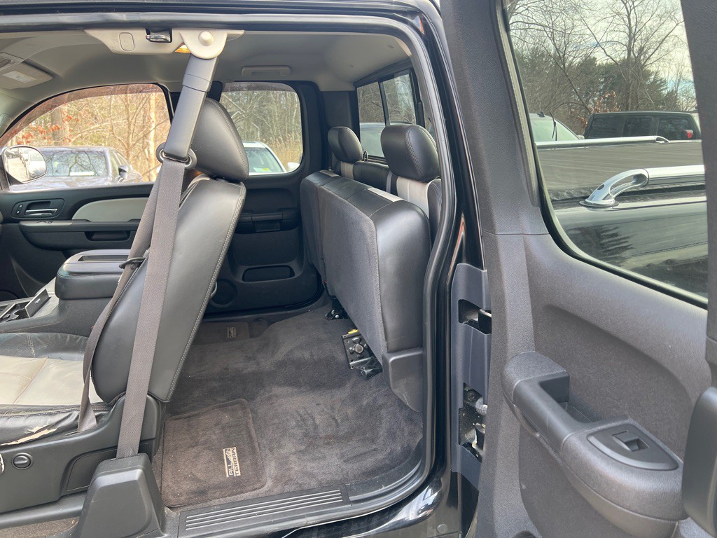 2010 GMC Sierra Image 17