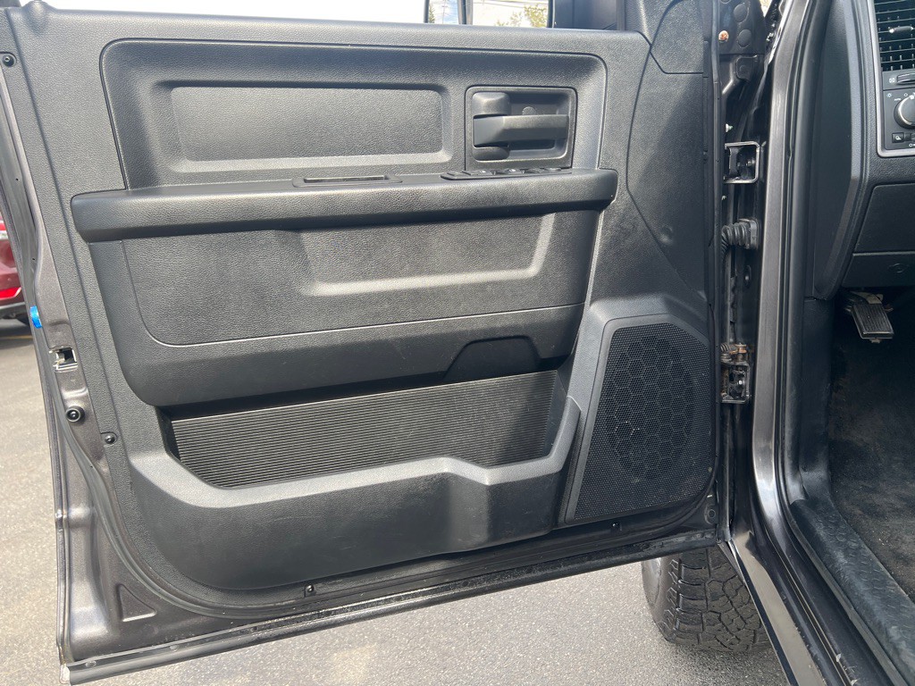 2014 RAM 2500 Image 9