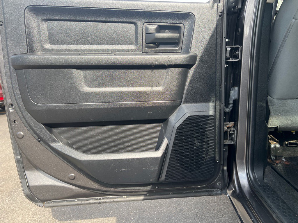 2014 RAM 2500 Image 10