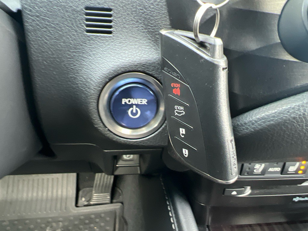 2019 Lexus ES 300 Image 22