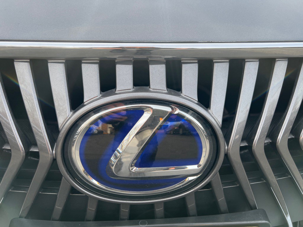 2019 Lexus ES 300 Image 42