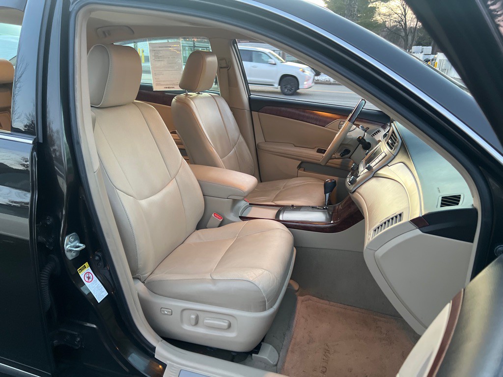 2012 Toyota Avalon Image 15