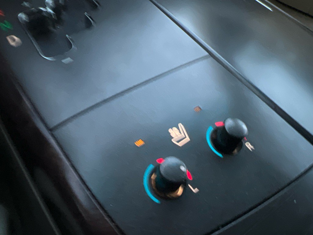 2012 Toyota Avalon Image 23