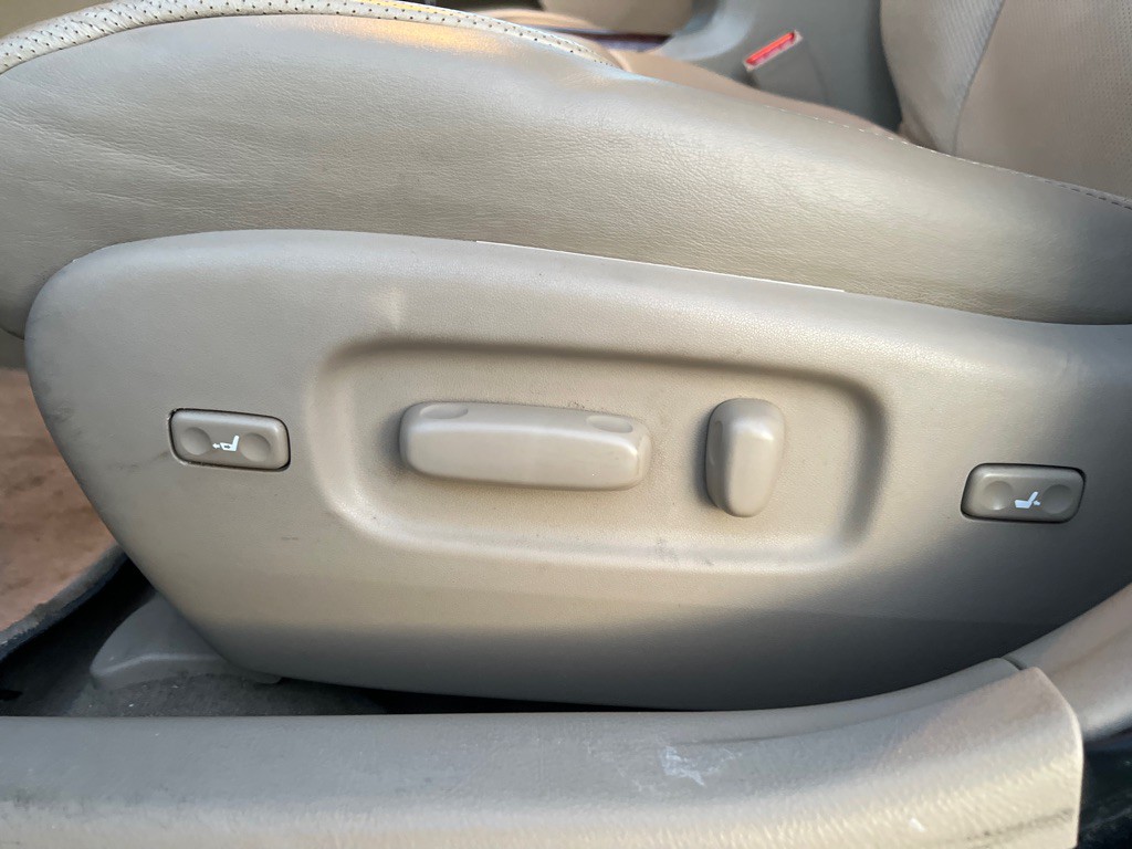 2012 Toyota Avalon Image 29