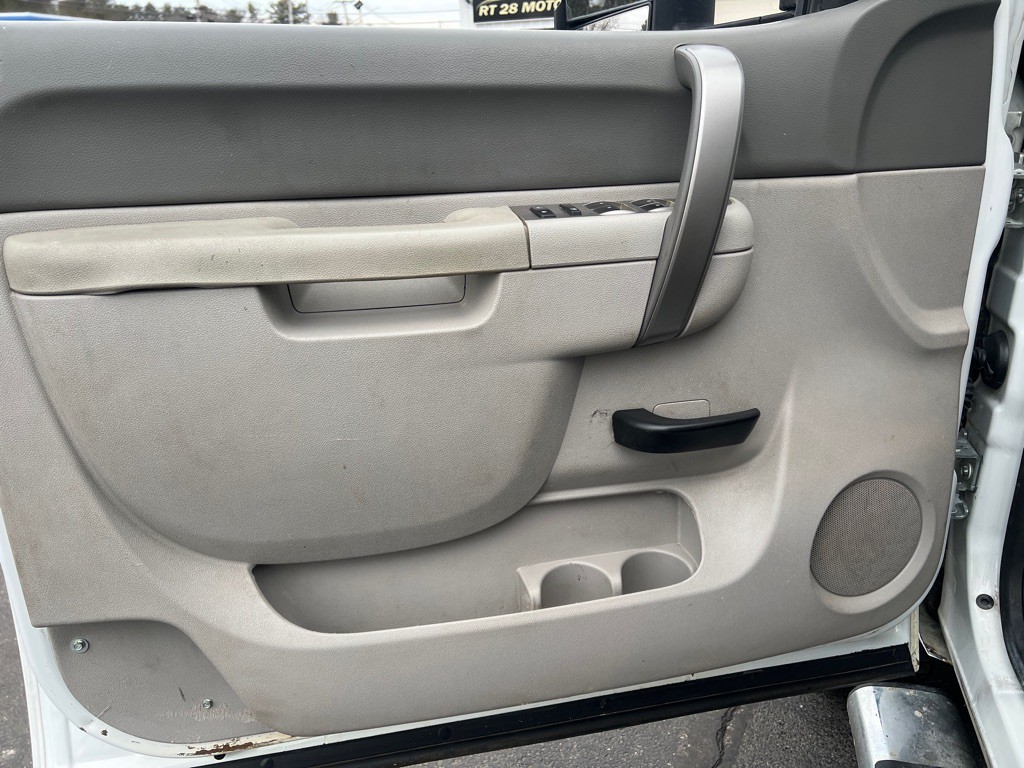 2013 GMC Sierra 2500 Image 9