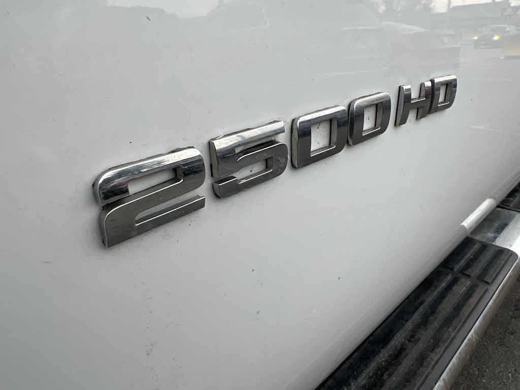 2013 GMC Sierra 2500 Image 35