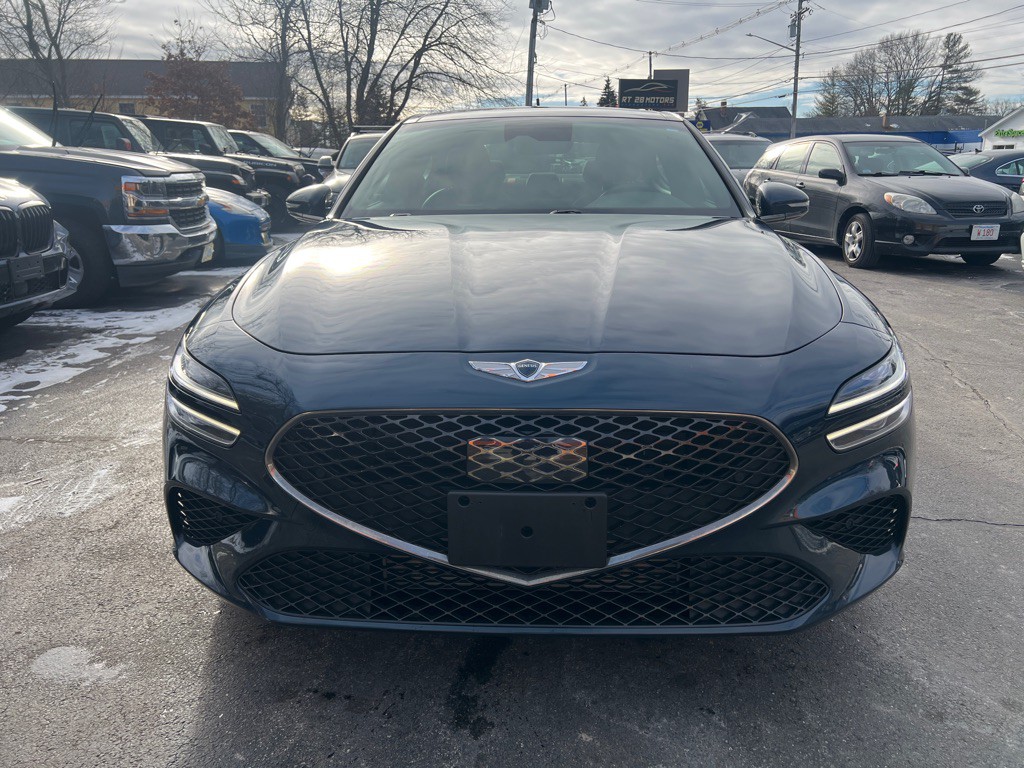 2023 Genesis G70 Image 8