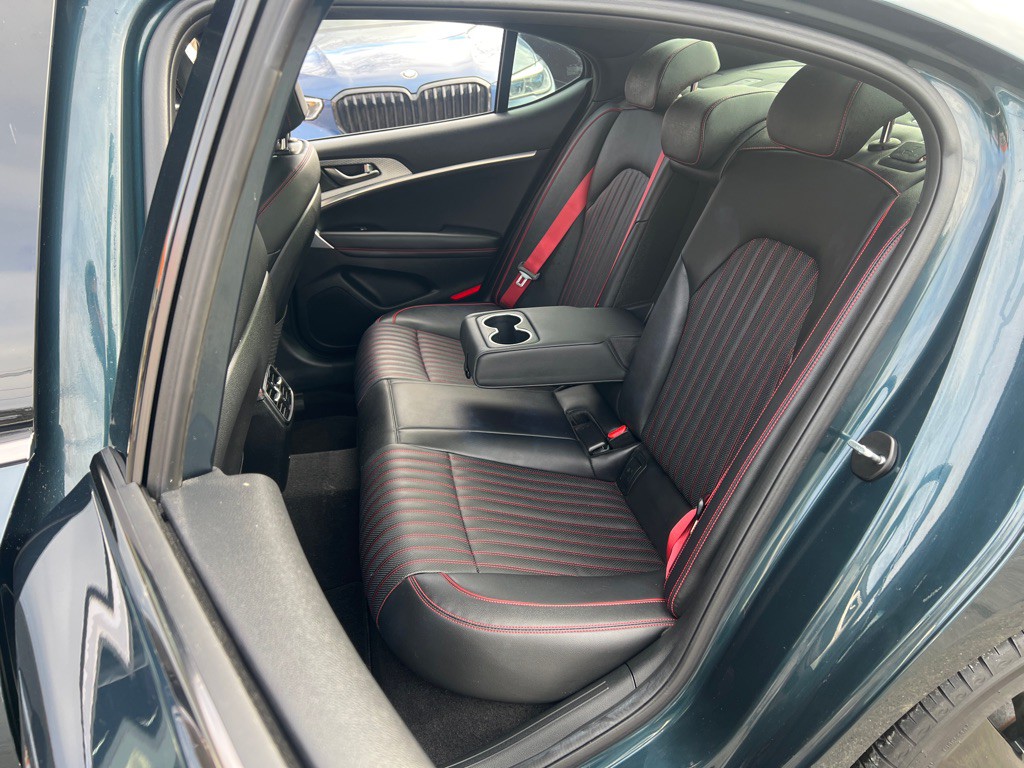 2023 Genesis G70 Image 14