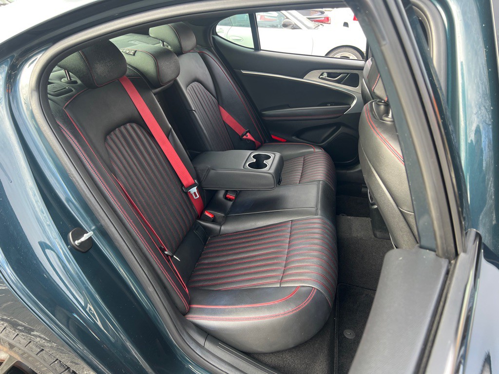 2023 Genesis G70 Image 16