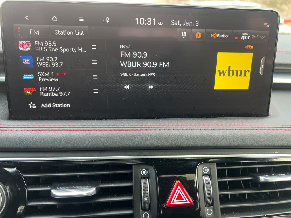 2023 Genesis G70 Image 22