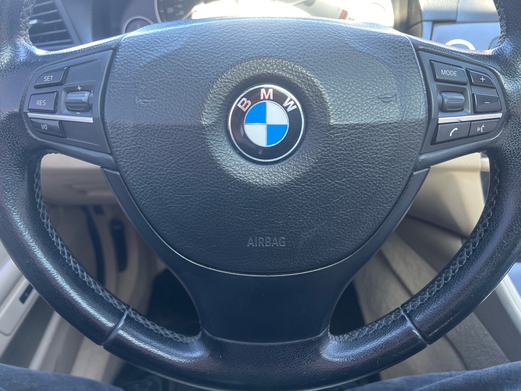 2011 BMW 5 Series Image 19