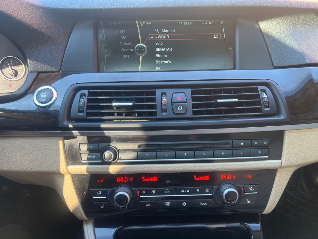 2011 BMW 5 Series Image 33