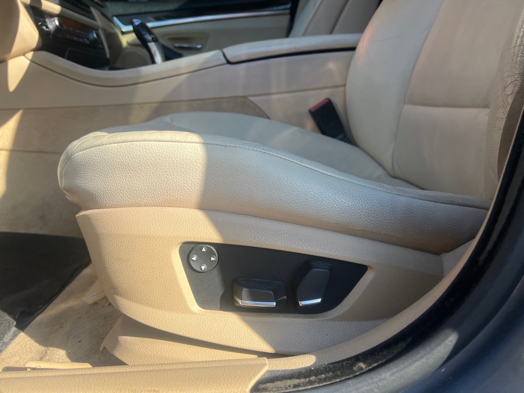 2011 BMW 5 Series Image 34