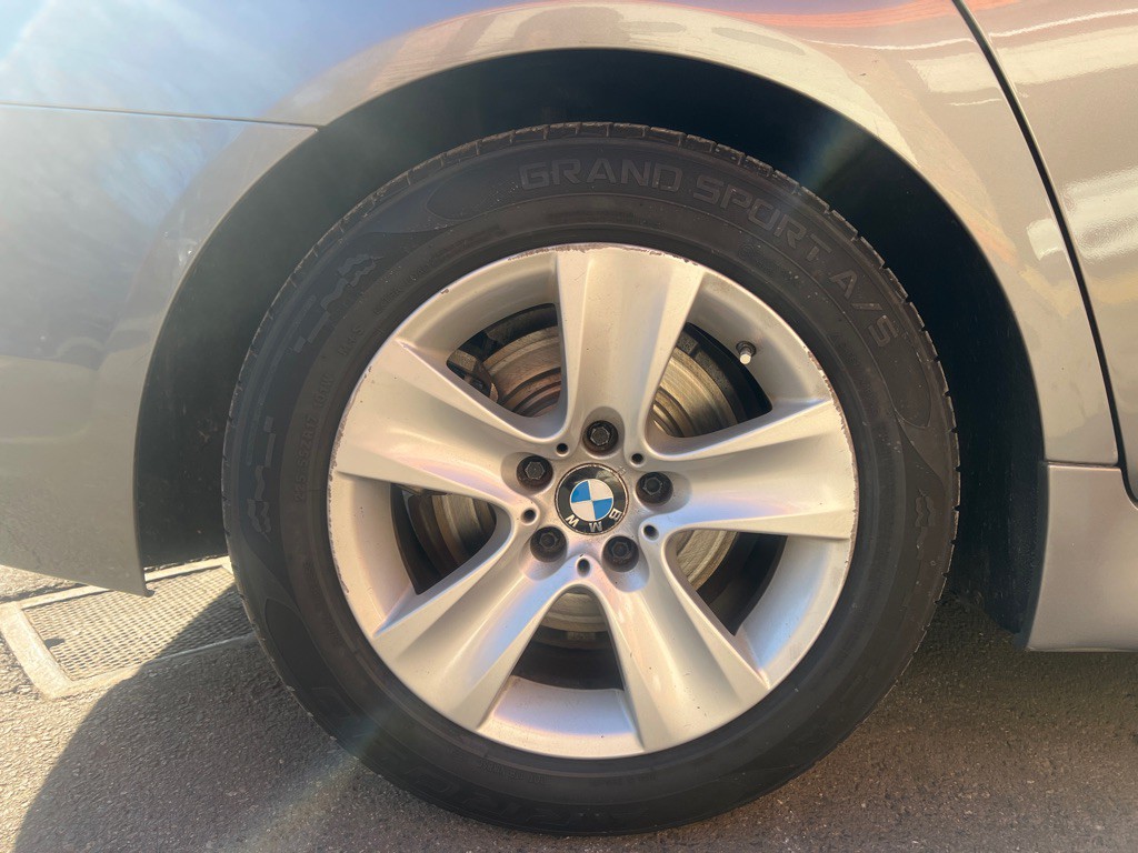 2011 BMW 5 Series Image 40